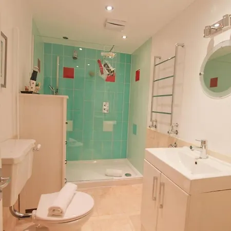 Clifton 2 Bedroom Apartment With Garden Lägenhet *